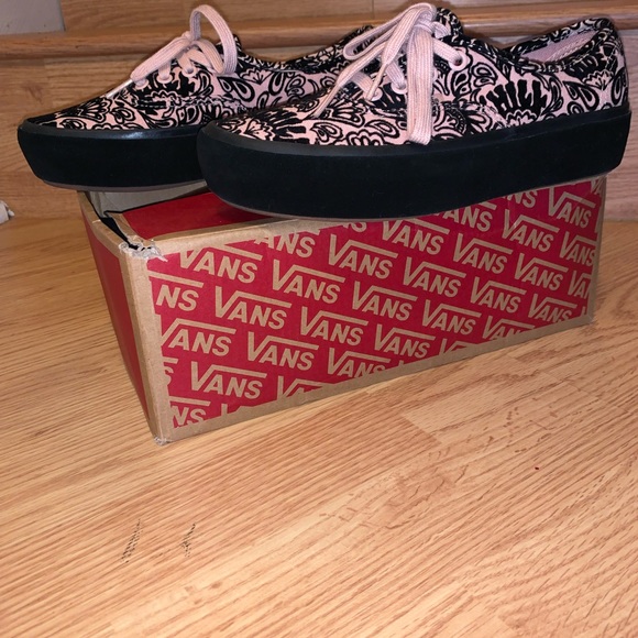 VANS Platforms - Picture 8 of 10